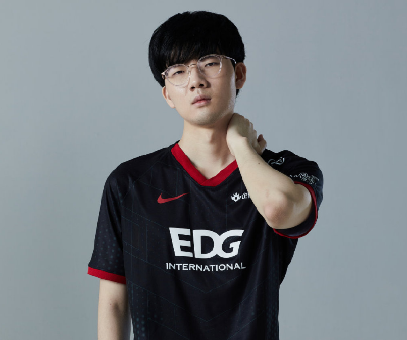 关于Doinb在塞尔维亚队比赛中晋级下一阶段,出色发挥引发热议!再创辉煌时刻的信息 关于Doinb在塞尔维亚队比赛中晋级下一阶段,出色发挥引发热议!再创辉煌时刻的信息