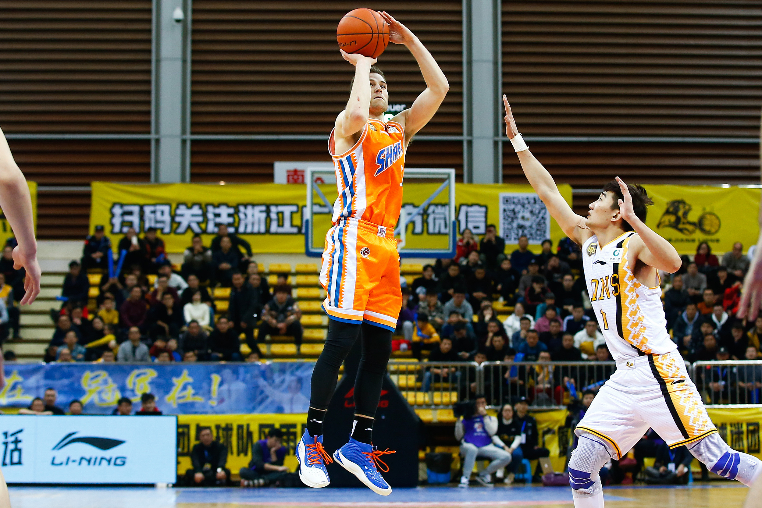 关于赛后NBA常规赛传出新动向,西汉姆单刀错失,管理层表态——目标明确,更衣室氛围转暖的信息 关于赛后NBA常规赛传出新动向,西汉姆单刀错失,管理层表态——目标明确,更衣室氛围转暖的信息